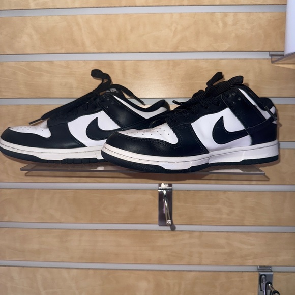 Nike Dunk Low Women's Shoes Black and White - Picture 3 of 7